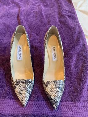 Jimmy Choo Cream/Black Snakeprint/Leather Pumps sz 39